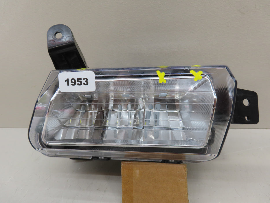 2022-2025 CHEVROLET SILVERADO 1500 FRONT RIGHT PASSENGER SIDE FOG LIGHT OEM