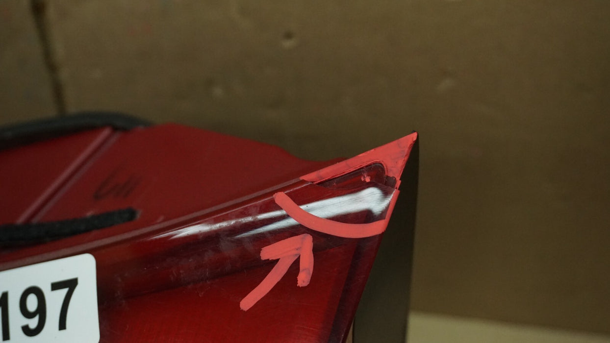 2016-2018 HYUNDAI TUCSON REAR RIGHT PASSENGER SIDE TAIL LIGHT HALOGEN OEM