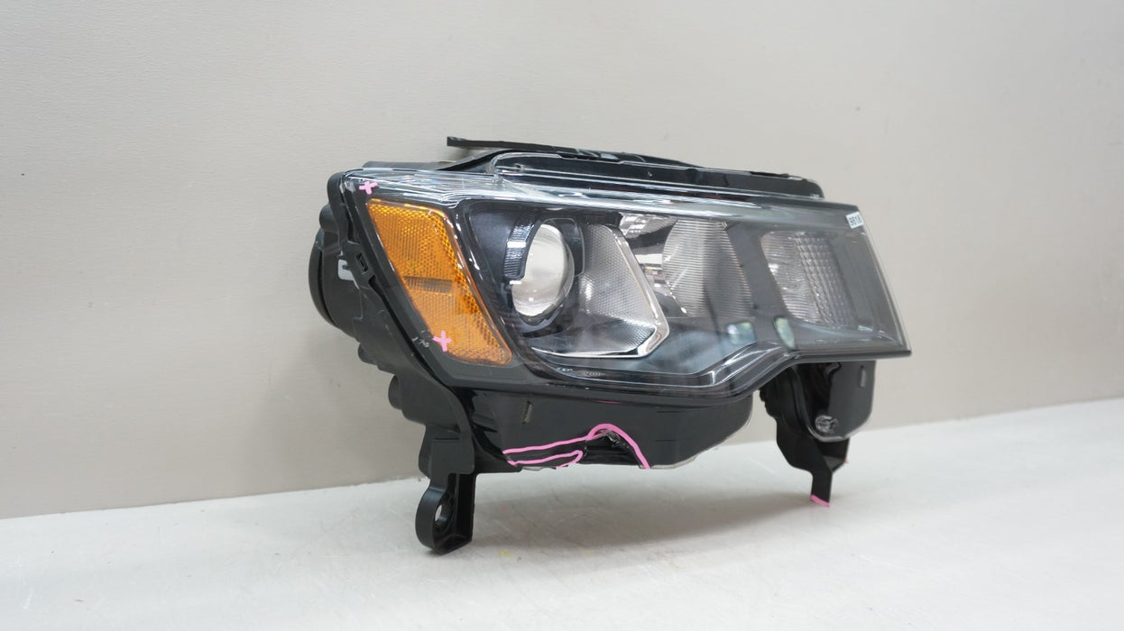 2017-2021 JEEP GRAND CHEROKEE FRONT RIGHT PASSENGER SIDE HALOGEN HEADLIGHT OEM