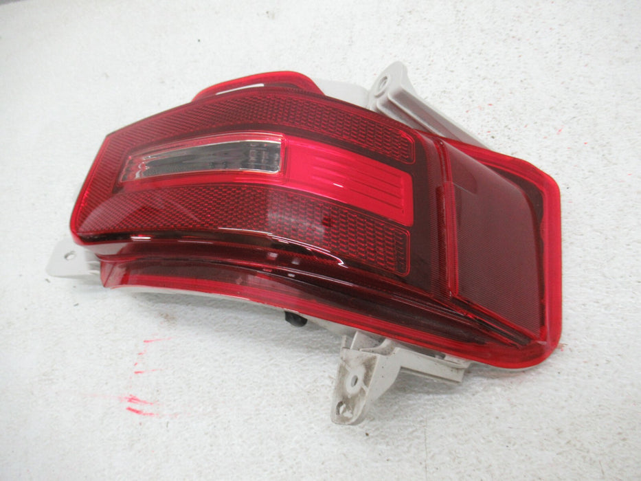 2020 - 2021 HYUNDAI PALISADE REAR PASSENGER SIDE TAIL LIGHT FOG REFLECTOR OEM
