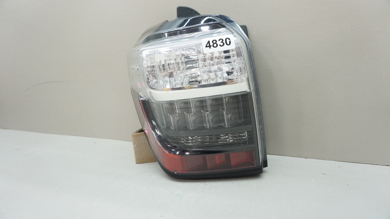 2014-2020 TOYOTA 4RUNNER FRONT LEFT DRIVERS SIDE TAIL LIGHT OEM