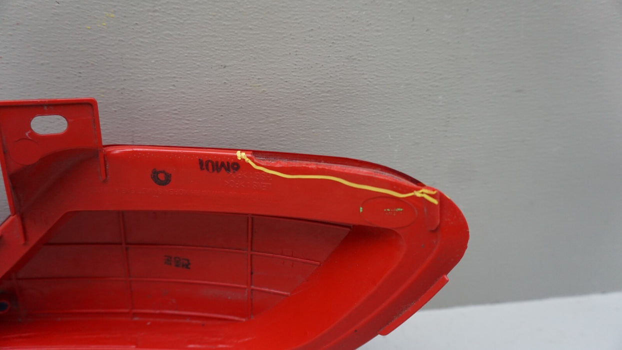 2017-2018 HYUNDAI SANTA FE REAR RIGHT PASSENGER SIDE REFLECTOR OEM