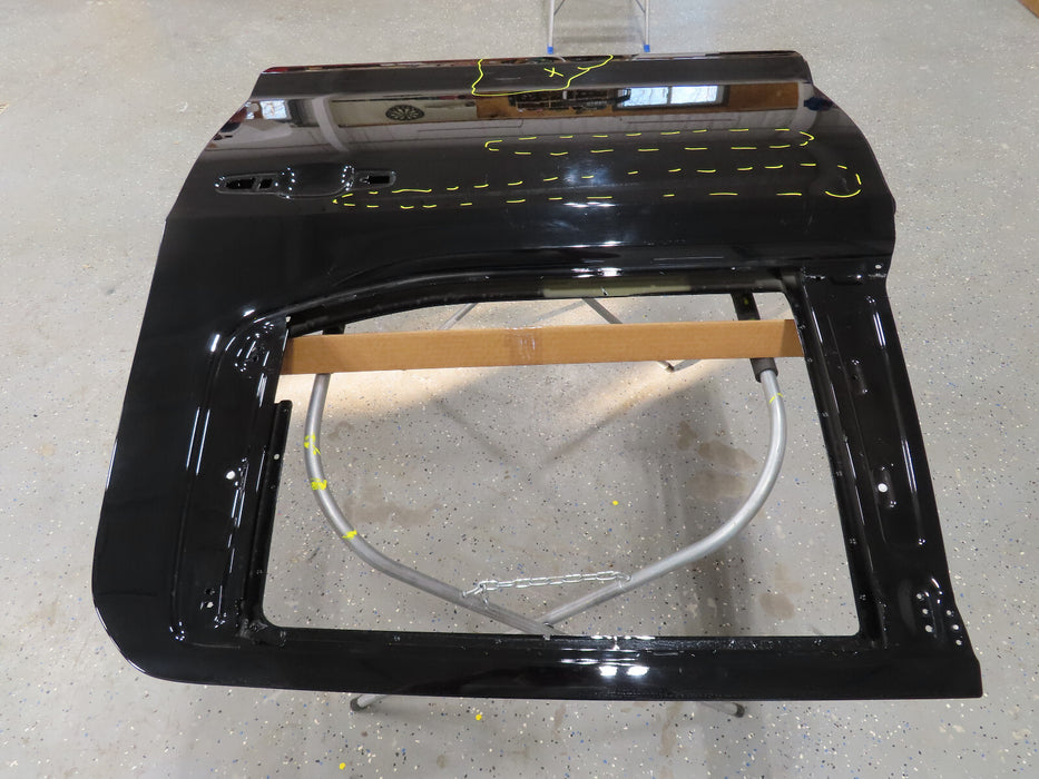 2019-2023 GMC/CHEVROLET SILVERADO-SIERRA 1500 CREW CAB REAR LEFT DRIVER DOOR OEM