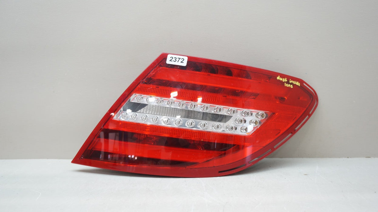 2012-2014 MERCEDES-BENZ C-CLASS W204 REAR RIGHT PASSENGER SIDE TAIL LIGHT OEM