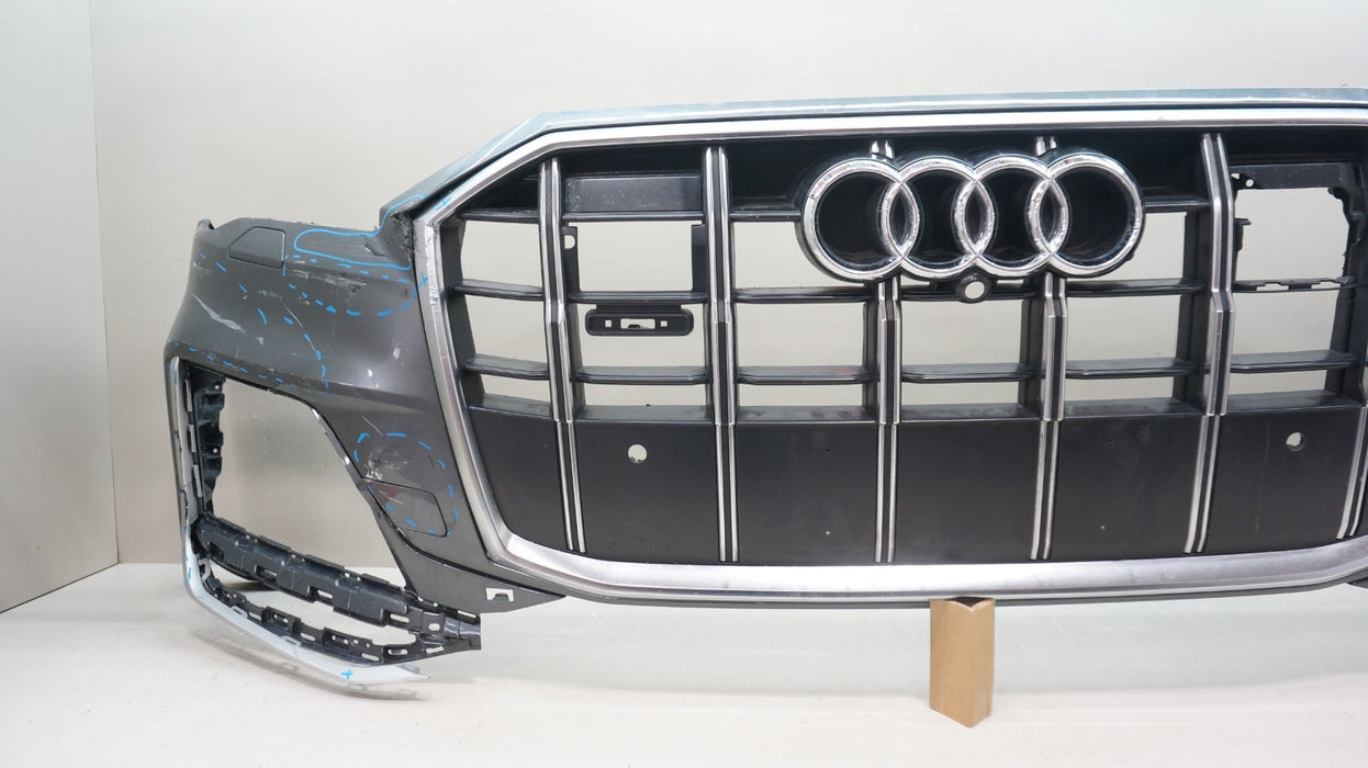 2020-2022 AUDI Q7 FRONT BUMPER COVER PANEL WITH GRILLE OEM