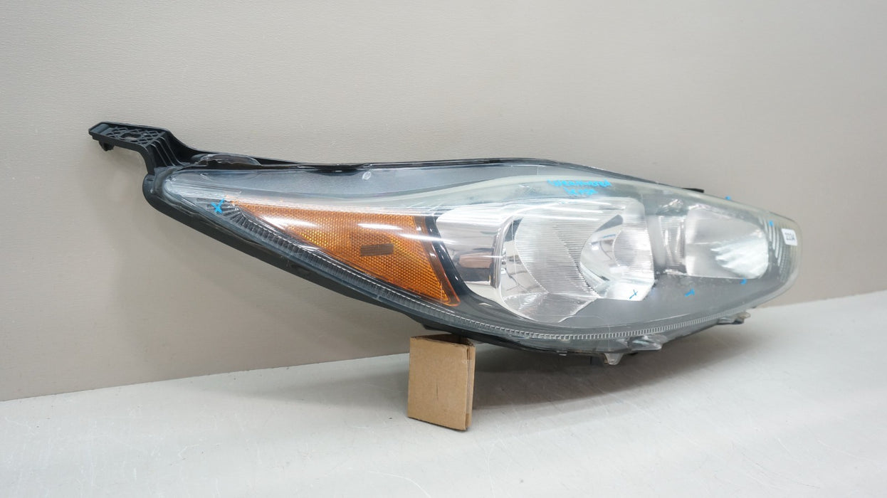 2014-2019 FORD FIESTA FRONT RIGHT PASSENGER SIDE HEADLIGHT HALOGEN OEM
