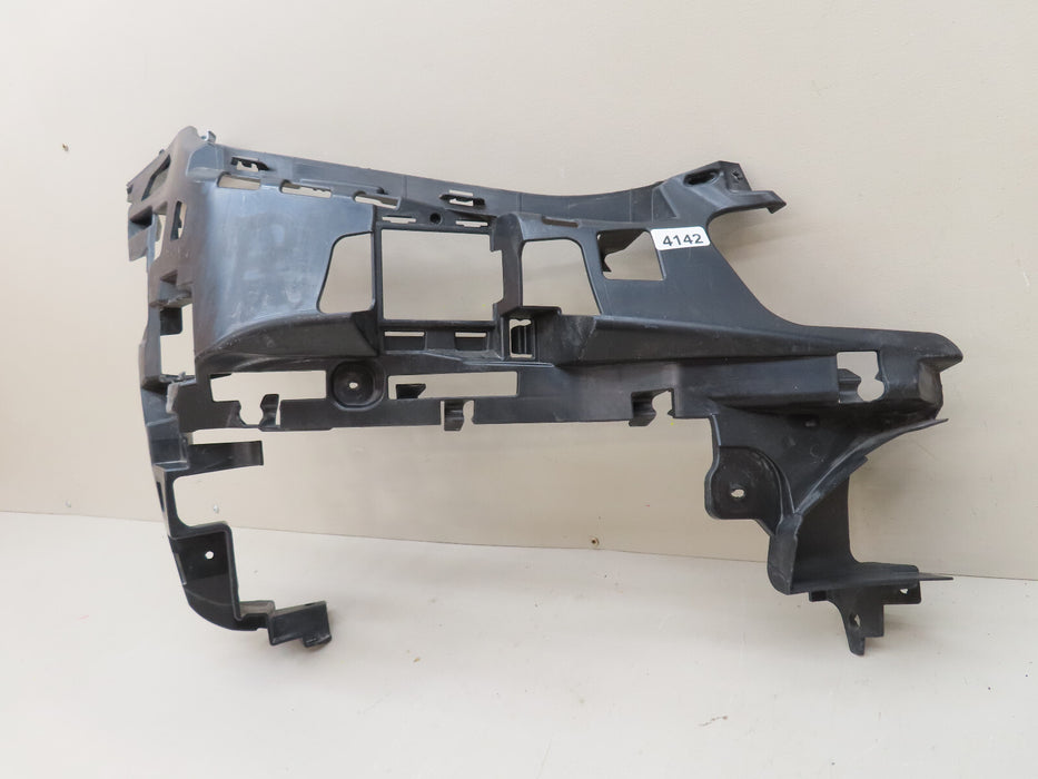 2016-2020 MERCEDES-BENZ E-CLASS FRONT RIGHT PASSENGER SIDE BUMPER BRACKET OEM