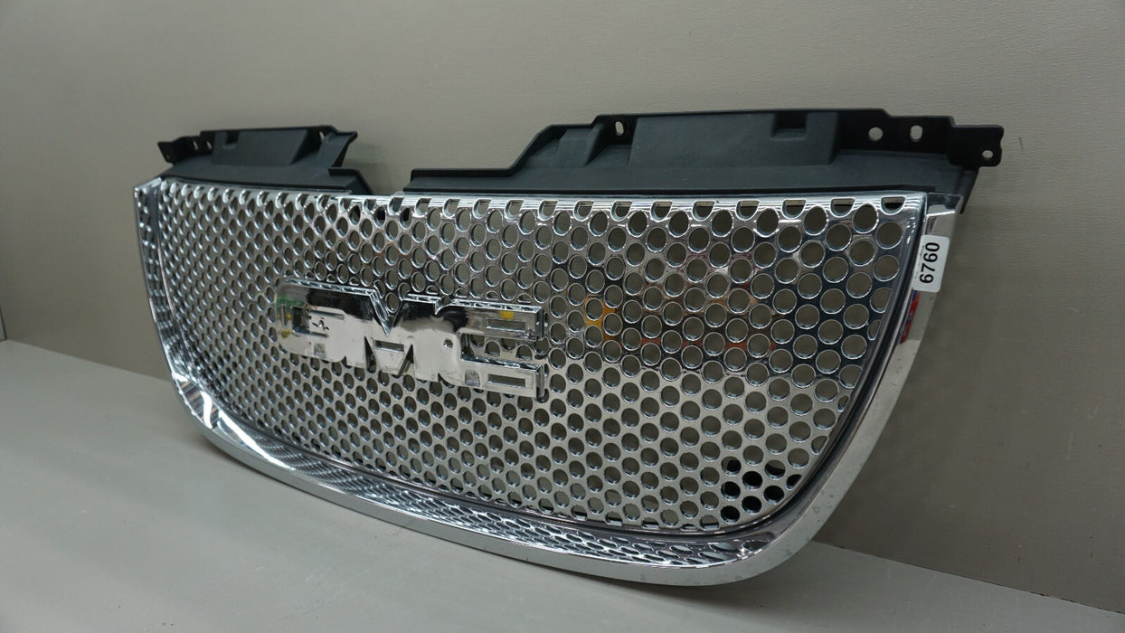 2007-2014 GMC YUKON DENALI FRONT UPPER MAIN GRILLE 25891152 OEM