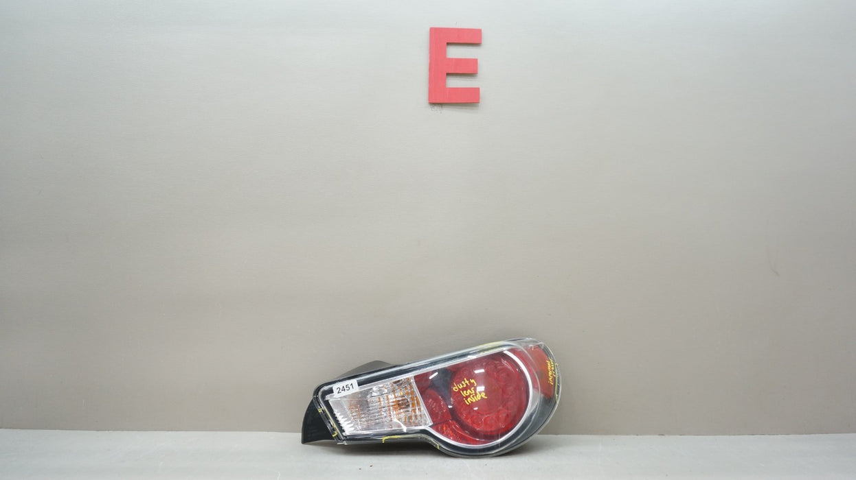 2013-2016 SUBARU BRZ REAR RIGHT PASSENGER SIDE OUTER TAIL LIGHT OEM