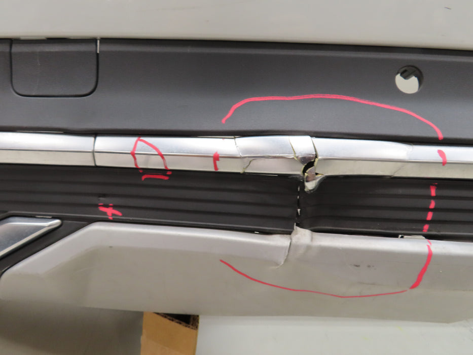 2017-2019 AUDI Q7 REAR LOWER BUMPER COVER  OEM 4M0807521J