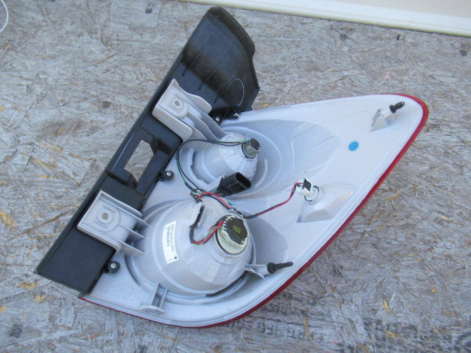 2010-2013 CHEVROLET EQUINOX REAR LEFT DRIVER SIDE TAIL LIGHT HALOGEN LAMP OEM