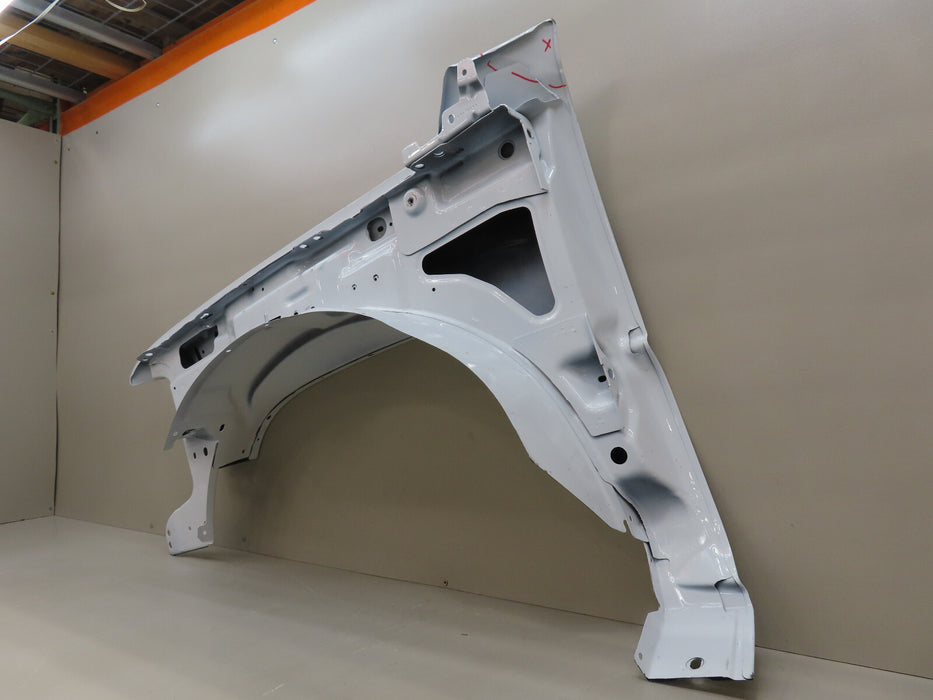 2003-2006 CADILLAC ESCALADE FRONT RIGHT PASSENGER SIDE FENDER PANEL OEM