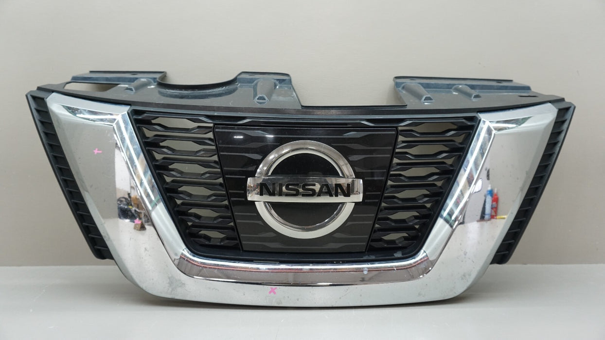 2016-2018 NISSAN ROGUE FRONT UPPER MAIN GRILLE W/ BADGE & CAMERA 623106FL0C OEM