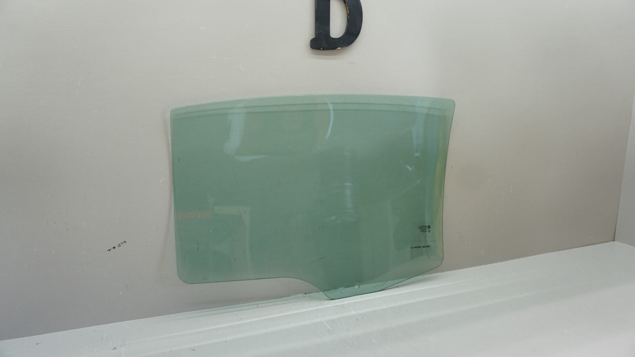 2007-2009 SATURN AURA REAR LH LEFT DRIVER SIDE DOOR WINDOW GLASS OEM