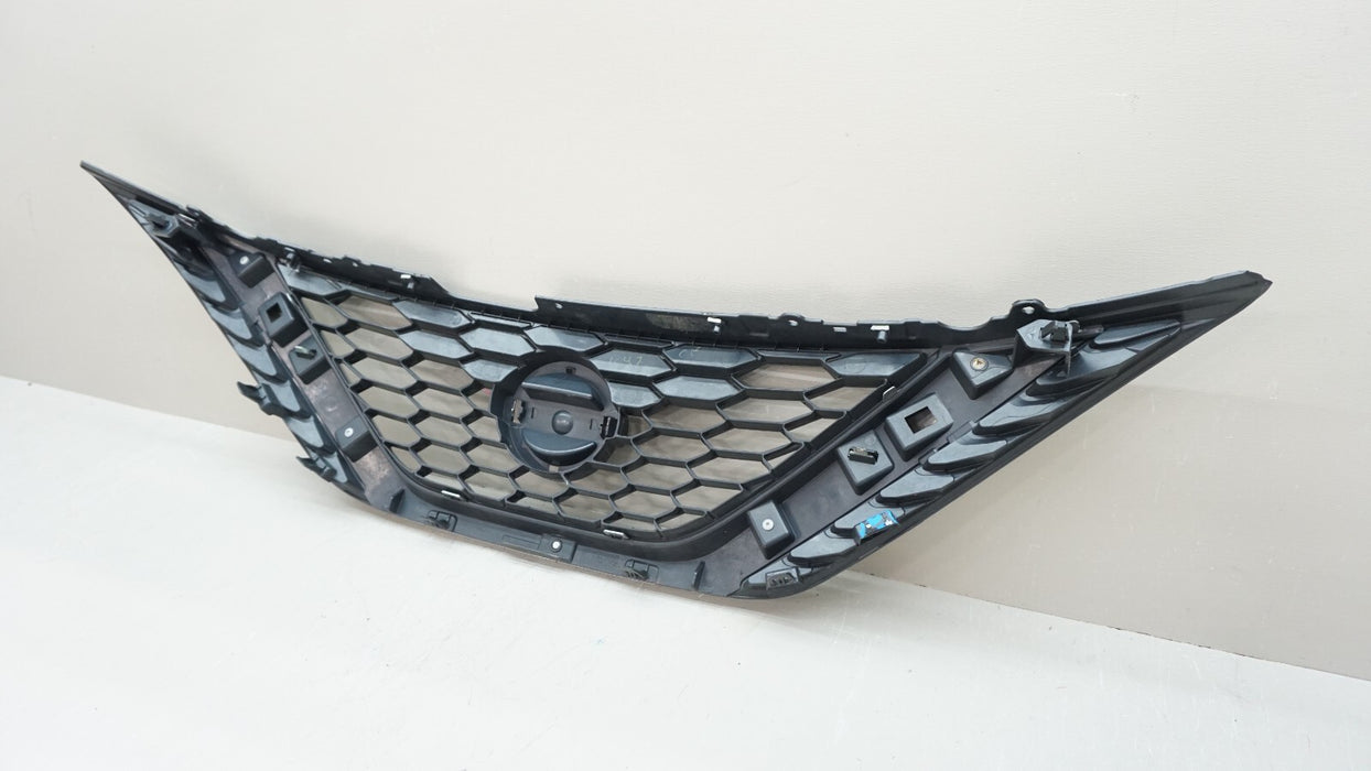 2016-2018 NISSAN SENTRA FRONT UPPER GRILLE 62310 3YU0D OEM 16 17 18