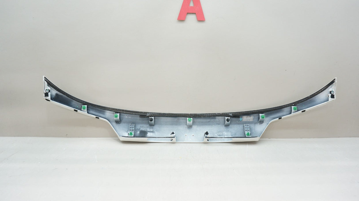 2016-2020 HONDA HRV REAR LIFTGATE TRIM MOLDING GARNISH OEM 74890-T7A-00