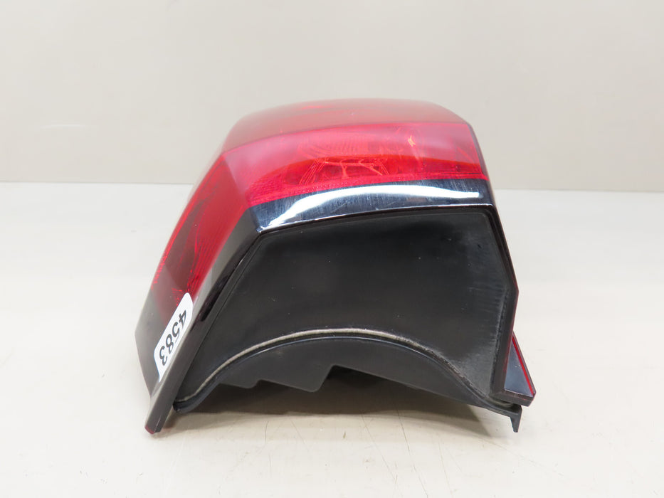 2015-2020 CHEVROLET SUBURBAN TAHOE RIGHT REAR PASSENGER TAIL LIGHT OEM
