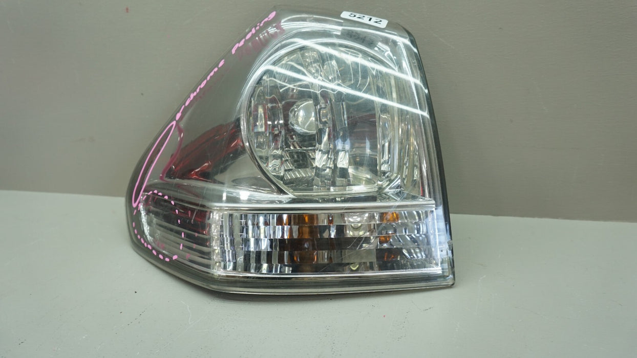 2004-2009 LEXUS RX330 RX350 REAR LEFT DRIVER SIDE OUTER TAIL LIGHT LAMP OEM