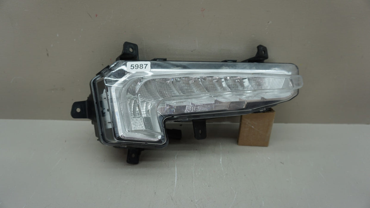 2016-2018 CHEVROLET MALIBU FRONT RH RIGHT PASSENGER SIDE FOG LIGHT LAMP OEM