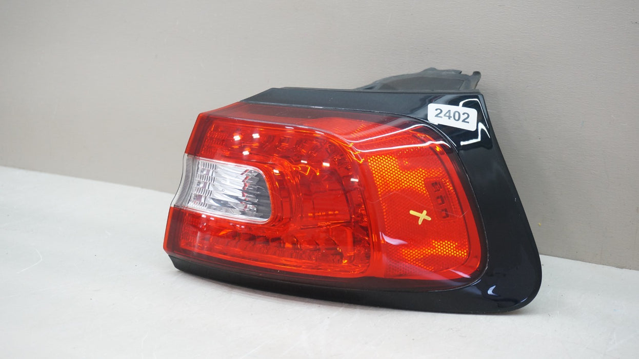 2014-2018 JEEP CHEROKEE REAR RIGHT PASSENGER SIDE TAIL LIGHT OEM