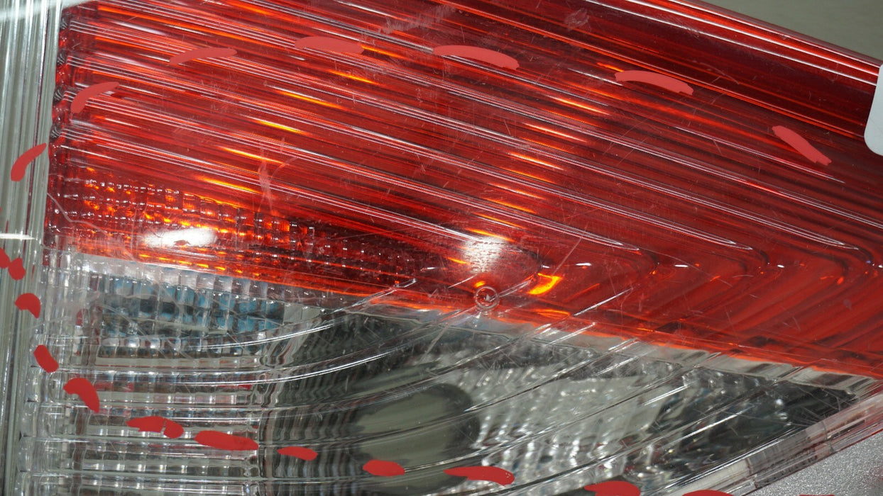 2013-2016 FORD ESCAPE REAR LEFT DRIVER  SIDE INNER TAIL LIGHT OEM 13 14 15 16