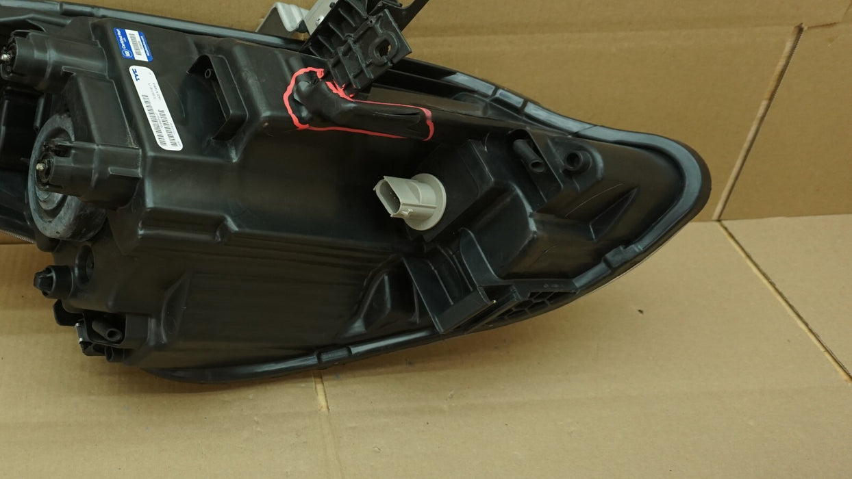 2015-2019 NISSAN VERSA  FRONT LEFT DRIVER SIDE HEADLIGHT HALOGEN AFTERMARKET