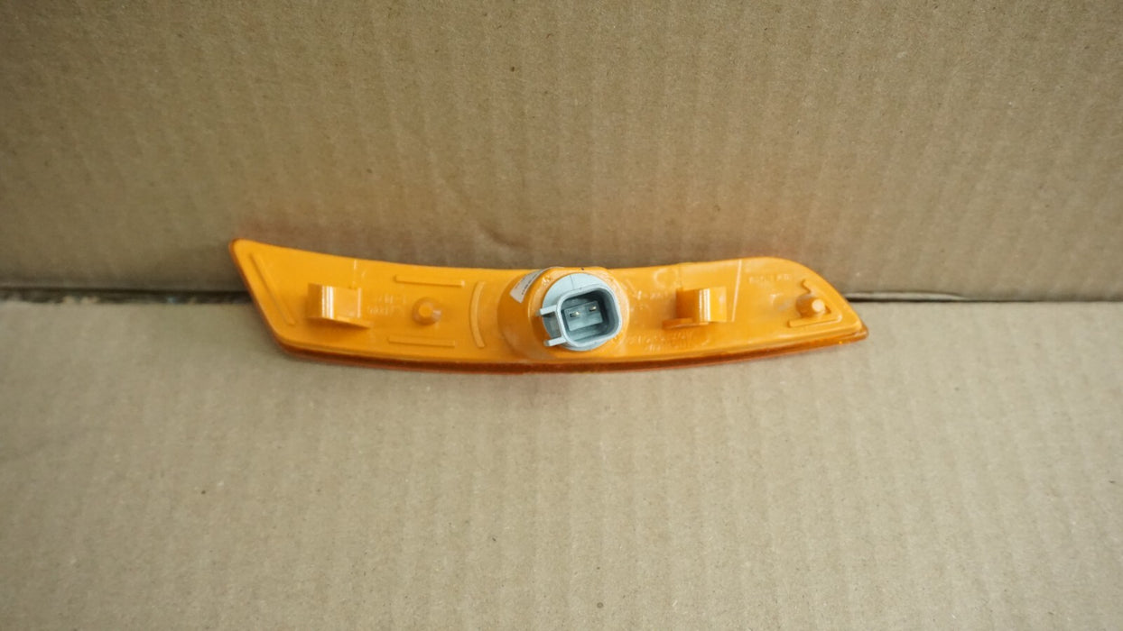 2016-2021 CHEVROLET CAMARO CADILLAC ATS FRONT RIGHT BUMPER MARKER LIGHT LAMP OEM