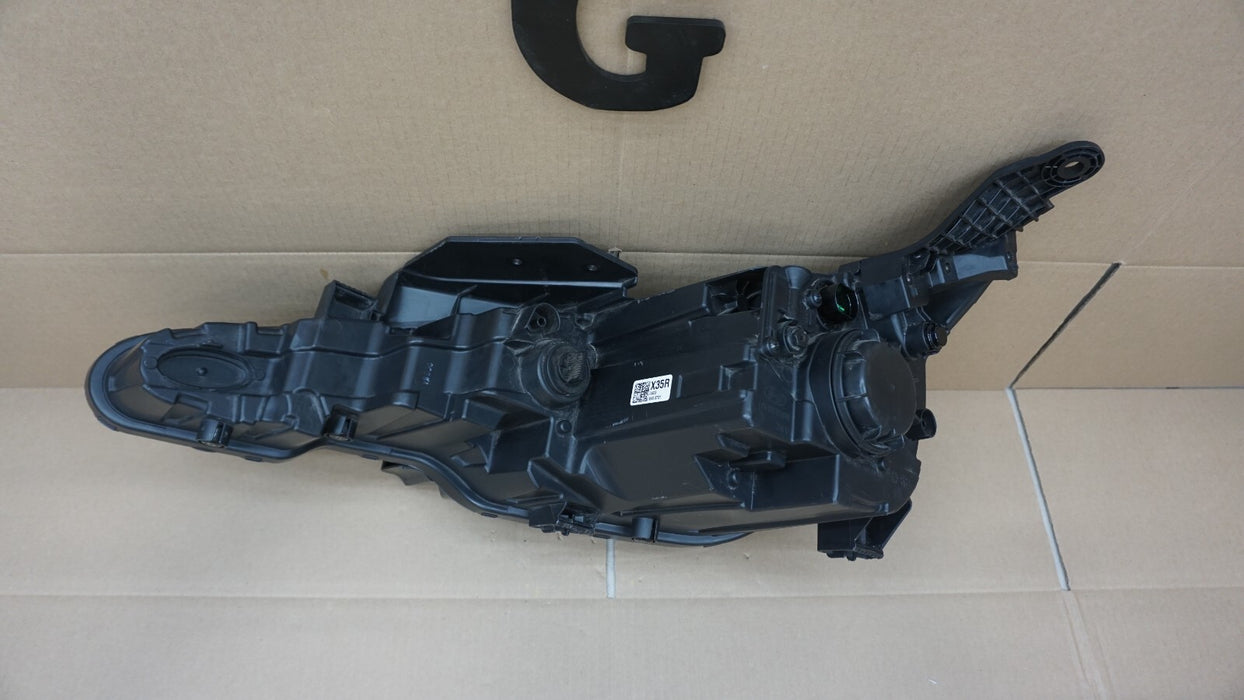 2019-2020 HYUNDAI ELANTR FRONT RIGHT PASSENGERS SIDE HEADLIGHT OEM 19 20