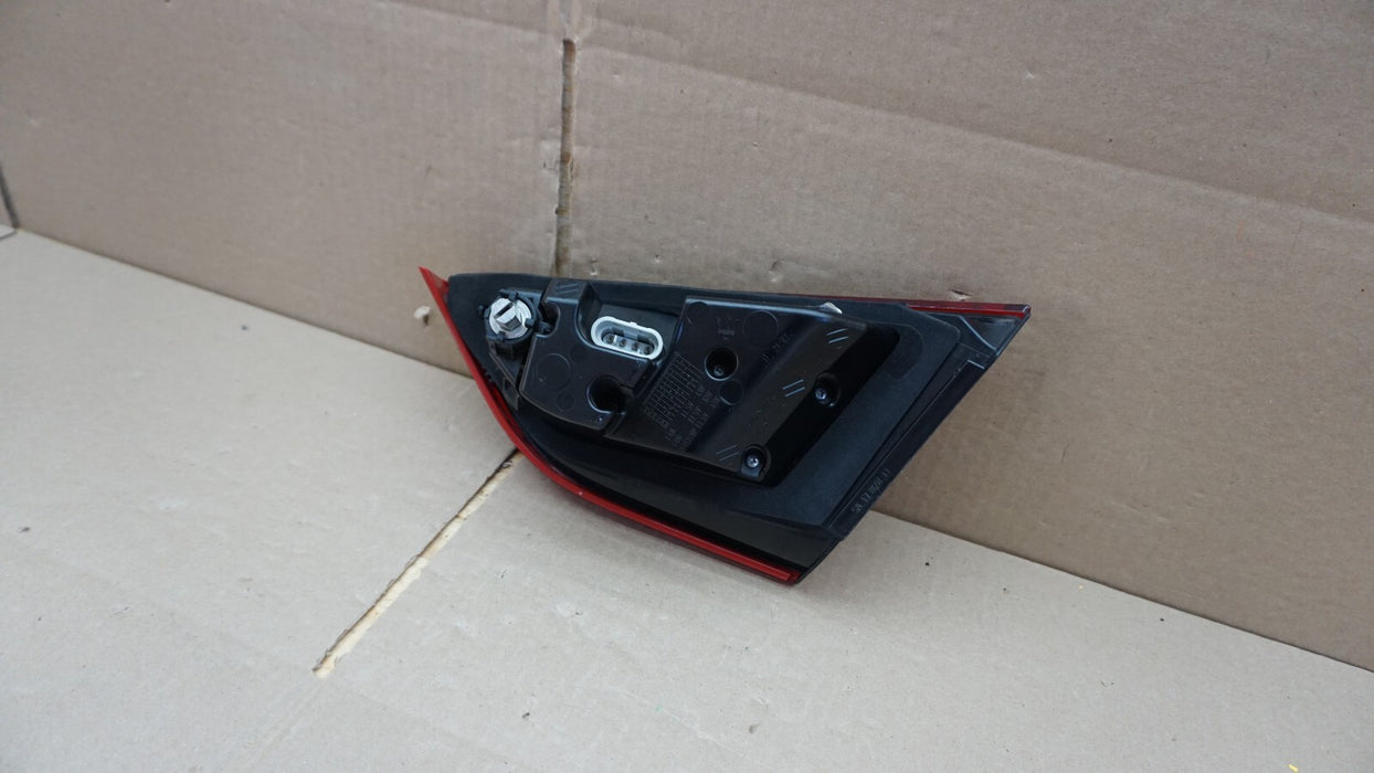 2014-2021 MASERATI QUATTROPORTE REAR LEFT DRIVER INNER TAIL LIGHT LIGHT LAMP OEM