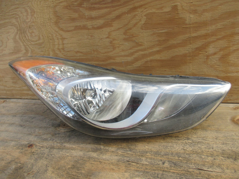 2014-2016 HYUNDAI ELANTRA RIGHT PASSENGER SIDE HEADLIGHT HALOGEN HEADLAMP OEM