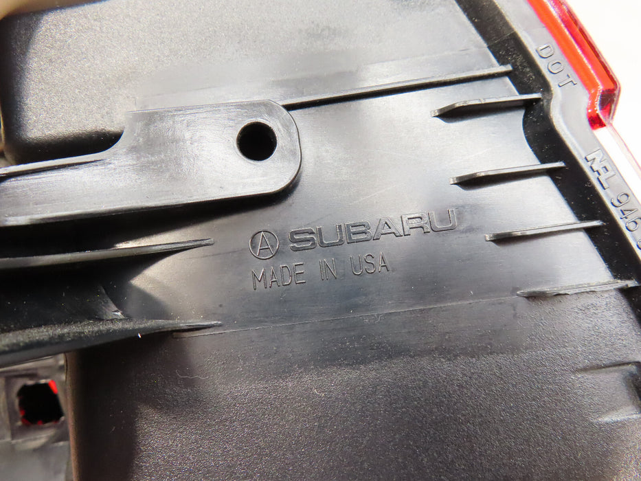 2015-2019 SUBARU OUTBACK REAR RIGHT PASSENGER SIDE TAIL LIGHT OEM