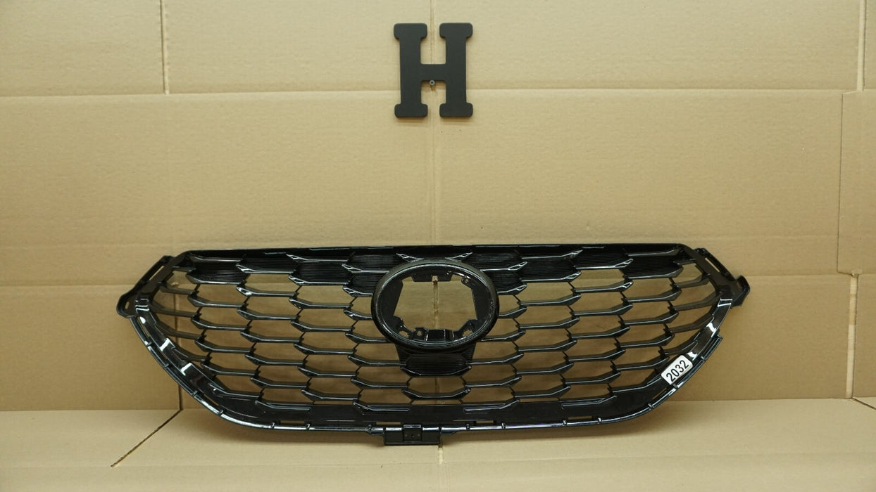 2020-2021 TOYOTA HIGHLANDER FRONT BUMPER CENTER GRILL GRILLE OEM 53111-0E330