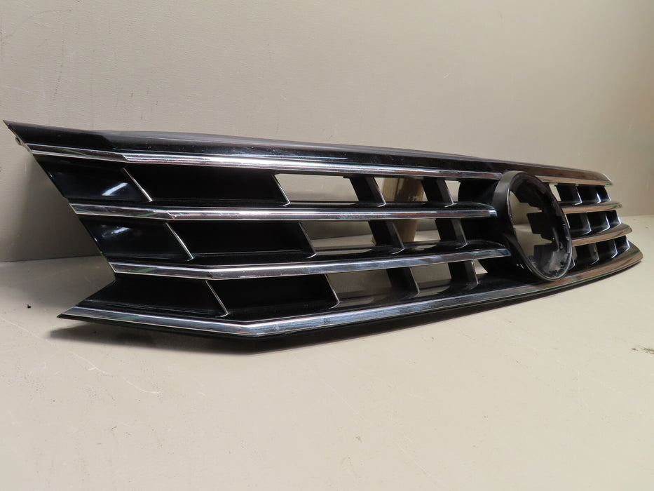 2016 2017 VOLKSWAGEN PASSAT UPPER GRILL GRILLE OEM