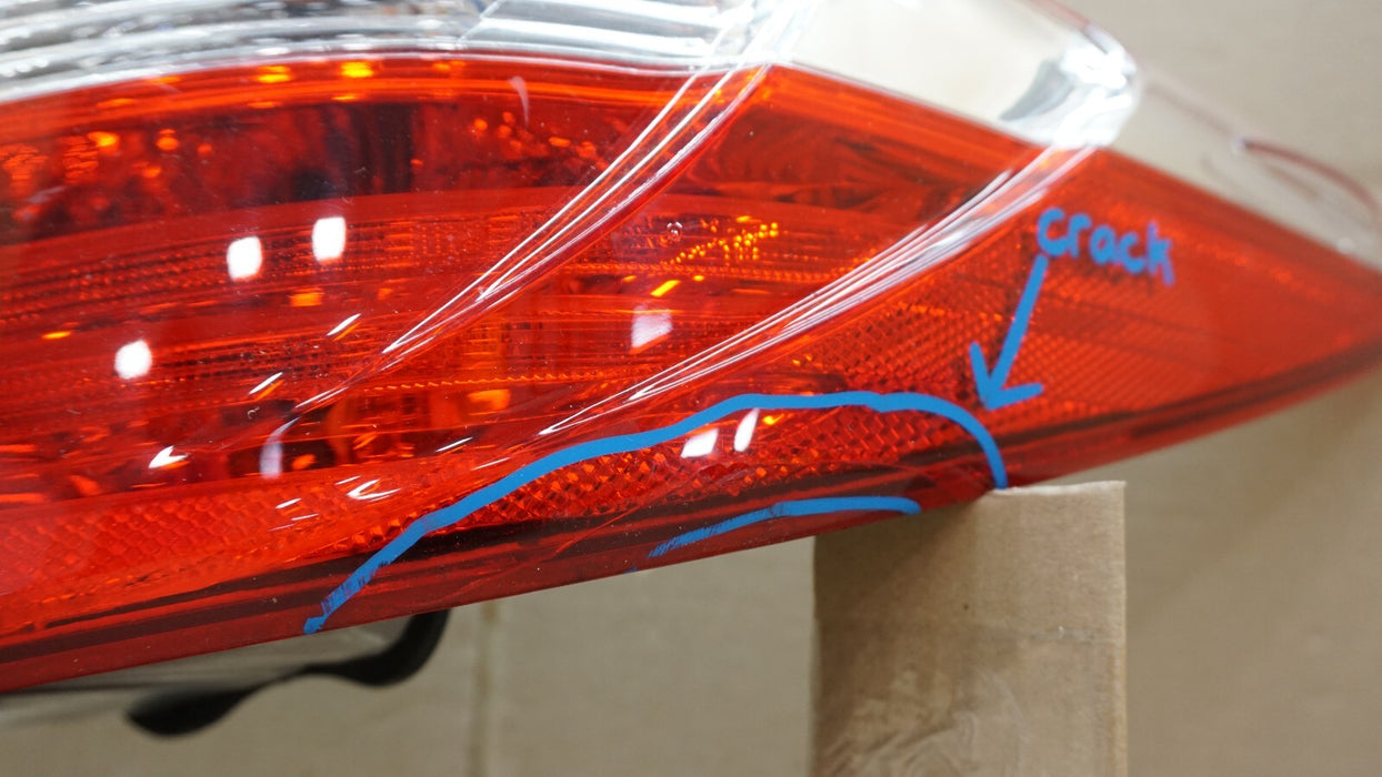 2015-2017 TOYOTA CAMRY REAR RIGHT PASSENGERS TAIL LIGHT OEM 15 16 17