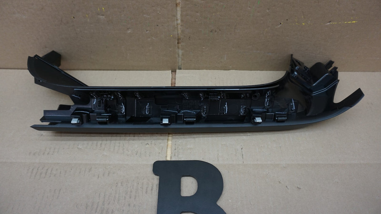 2015+ BENTLEY BENTAYGA REAR HATCH HANDLE MOLDING TRIM 36A.867.608D OEM