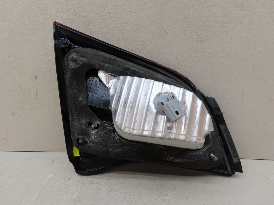 2015 2016 2017 SUBARU LEGACY REAR RIGHT PASSENGER TAIL LIGHT INNER OEM