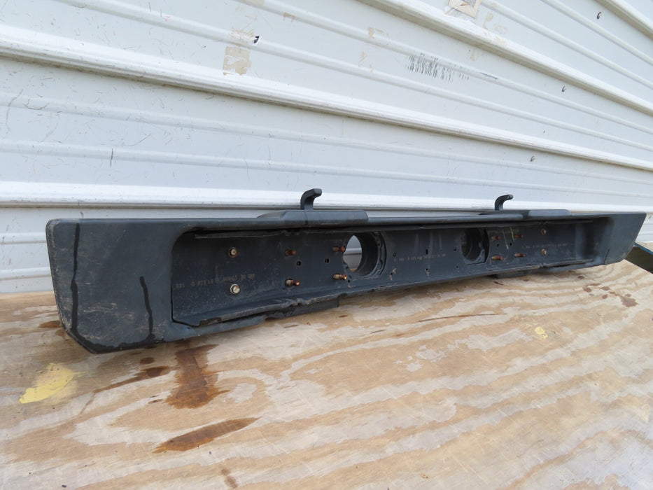 2007-2009 JEEP WRANGLER RUBICON SAHARA FRONT BUMPER W/ TOW TOWING HOOK OEM