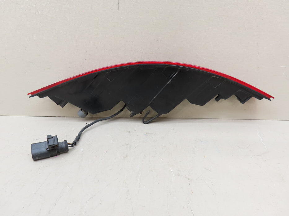2015-2018 PORSCHE MACAN REAR RIGHT PASSENGER SIDE BACKUP LIGHT REFLECTOR OEM