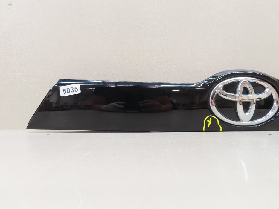 2012 2013 2014 TOYOTA CAMRY REAR RUNK DECK LID MOLDING OEM 76801-0E250
