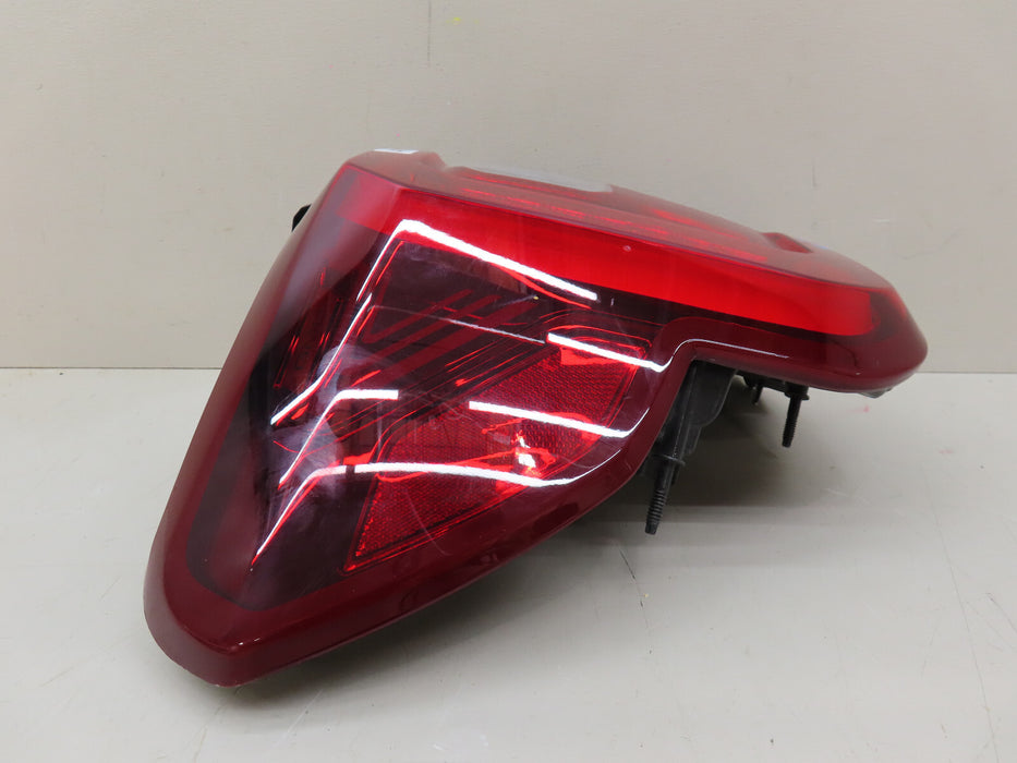 2020-2023 GMC ACADIA REAR LEFT DRIVER SIDE TAIL LIGHT OUTER OEM 84863046
