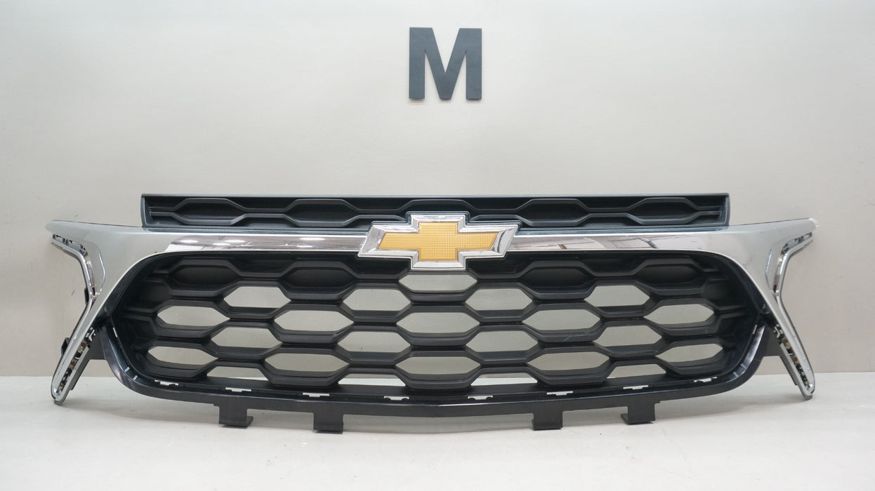 2024-2025 CHEVROLET TRAX FRONT BUMPER RADIATOR GRILLE OEM 42769271