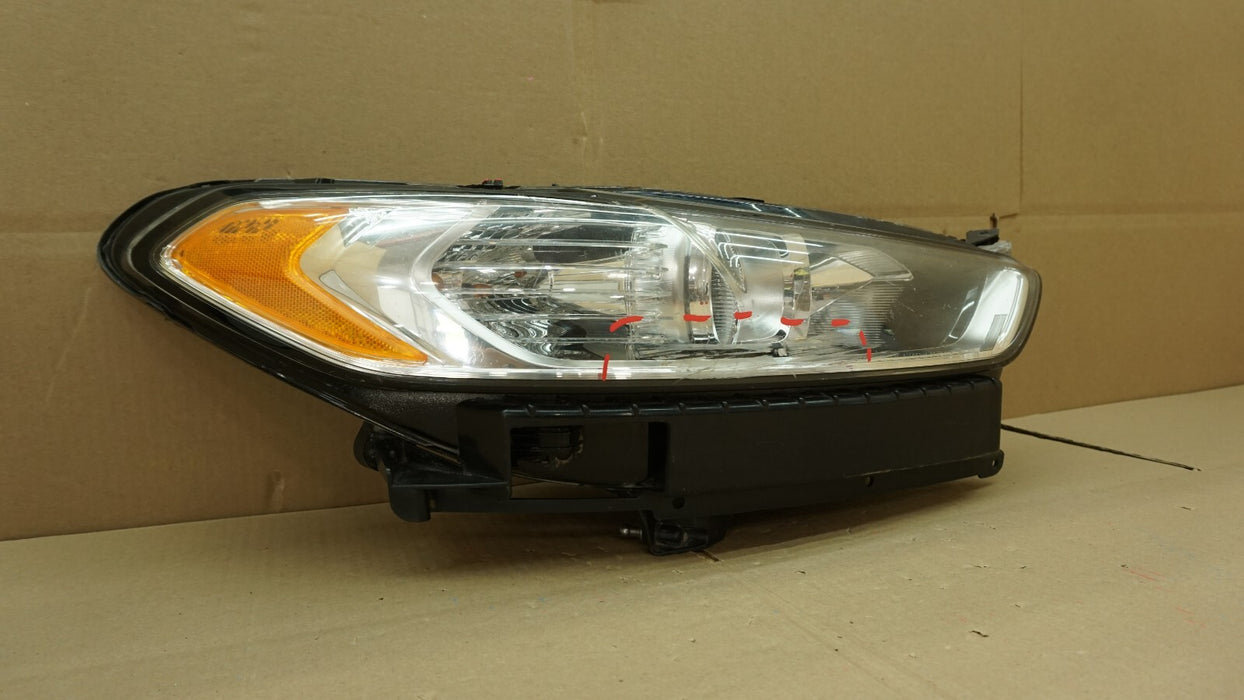 2013-2016 FORD FUSION RIGHT PASSENGER SIDE HEADLIGHT HALOGEN OEM  DS73-13W029-CD