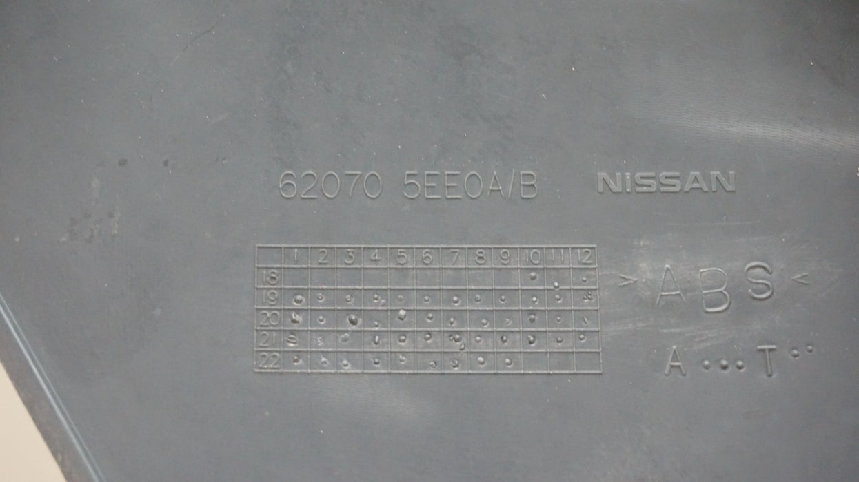 2020-2022 NISSAN VERSA FRONT BUMPER RADIATOR GRILLE MOLDING OEM 620705EE0A