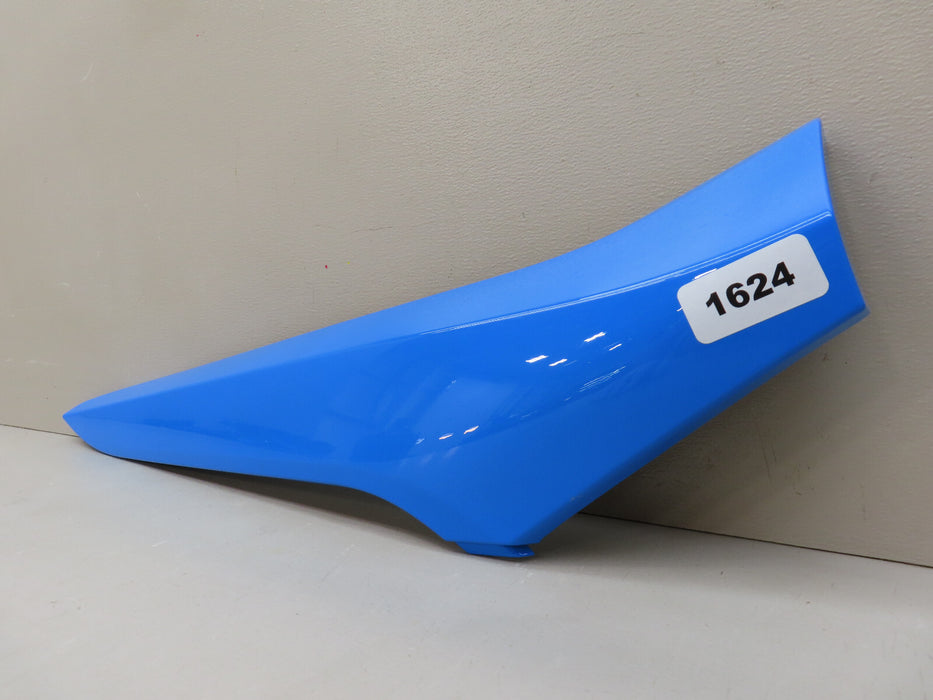2023-2025 CHEVROLET CORVETTE Z06 RIGHT INNER BRACKET SCOOP RAPID OEM 85648660