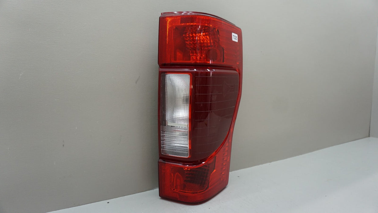 2020-2022 FORD F250 F350 REAR RIGHT PASSENGER TAIL LIGHT W/ BLINDSPOT SENSOR OEM