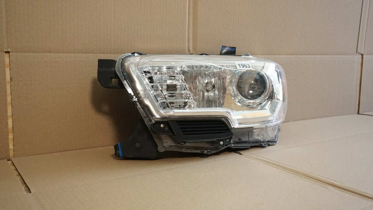 2016-2020 TOYOTA TACOMA LEFT DRIVER SIDE LED HALOGEN HEADLIGHT LAMP OEM