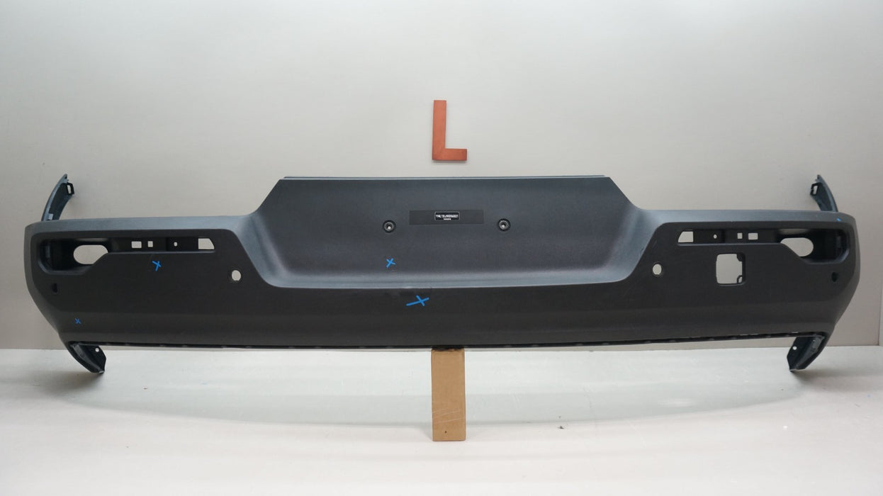 2018-2020 VOLVO XC40 REAR LOWER BUMPER COVER VALANCE PANEL OEM 31449333
