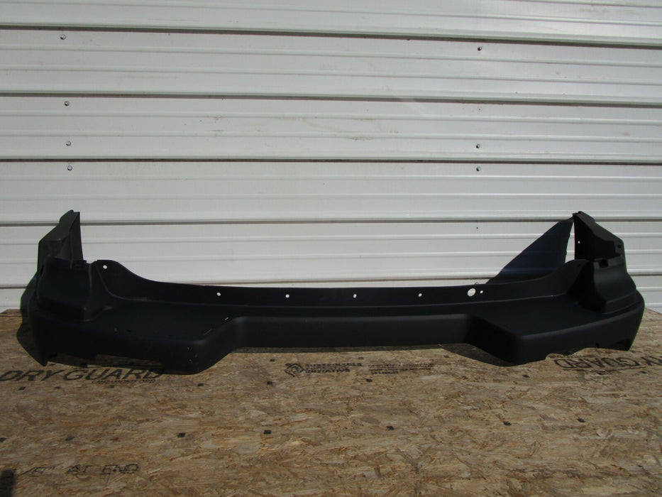 2005 2006 2007 CHEVROLET TRAILBLAZER REAR UPPER BUMPER COVER OEM