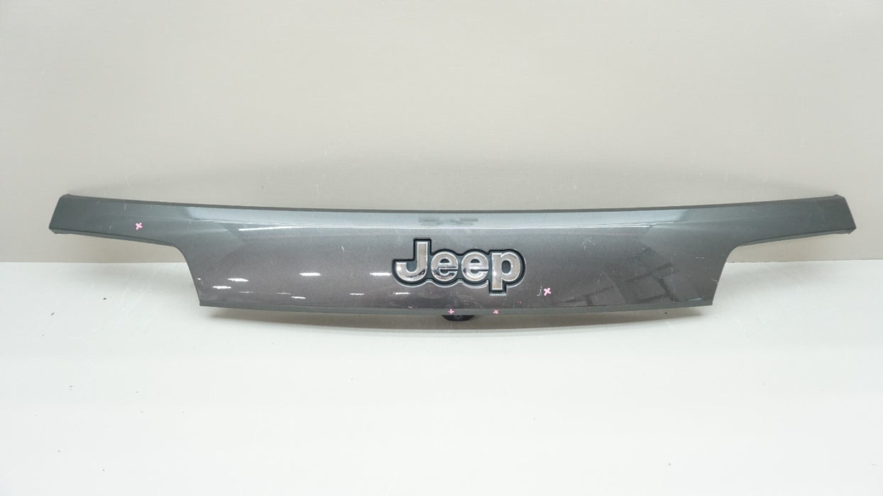 2014-2021 JEEP GRAND CHEROKEE REAR LIFTGATE LID TRIM MOLDING OEM 1WD55TRMA