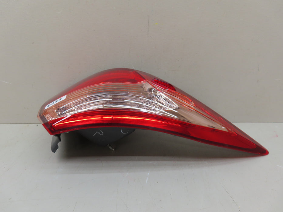 2014-2016 TOYOTA COROLLA REAR LEFT DRIVER SIDE TAIL LIGHT OUTER OEM